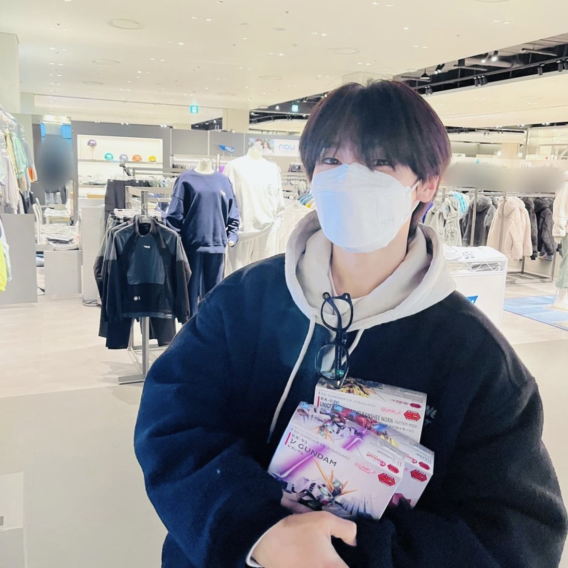 Behind-the-scenes cut of I.N (Stray Kids)