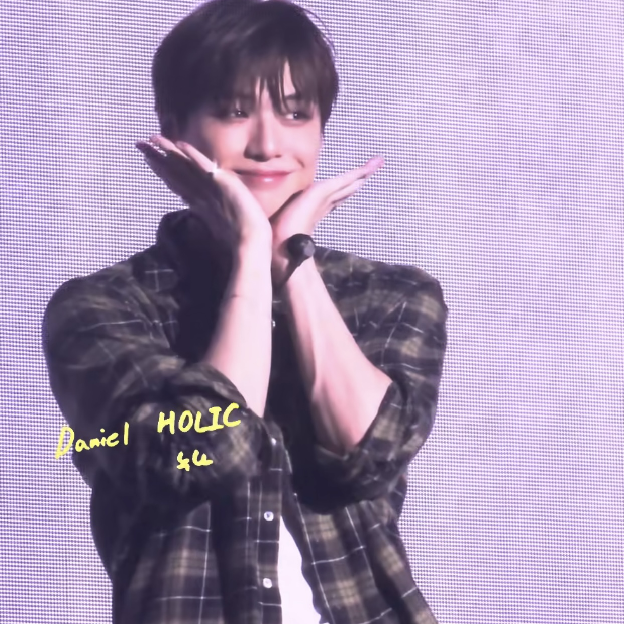 강다니엘의 비하인드 컷