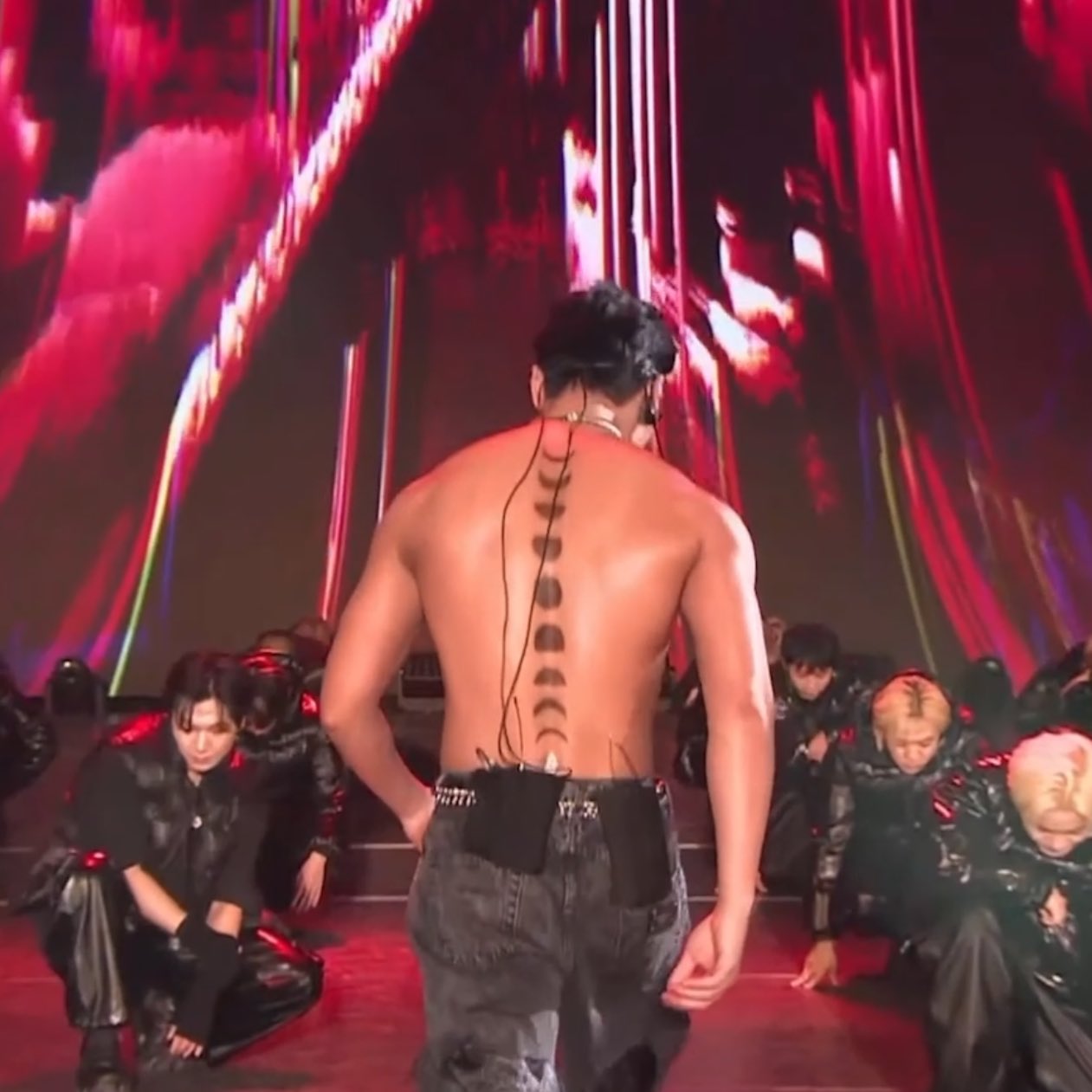 에이티즈의 비하인드 컷