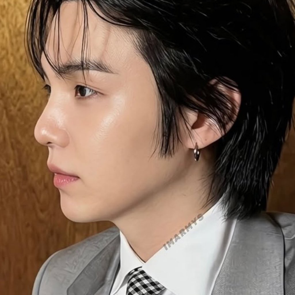 Potret di balik layar SUGA (BTS)