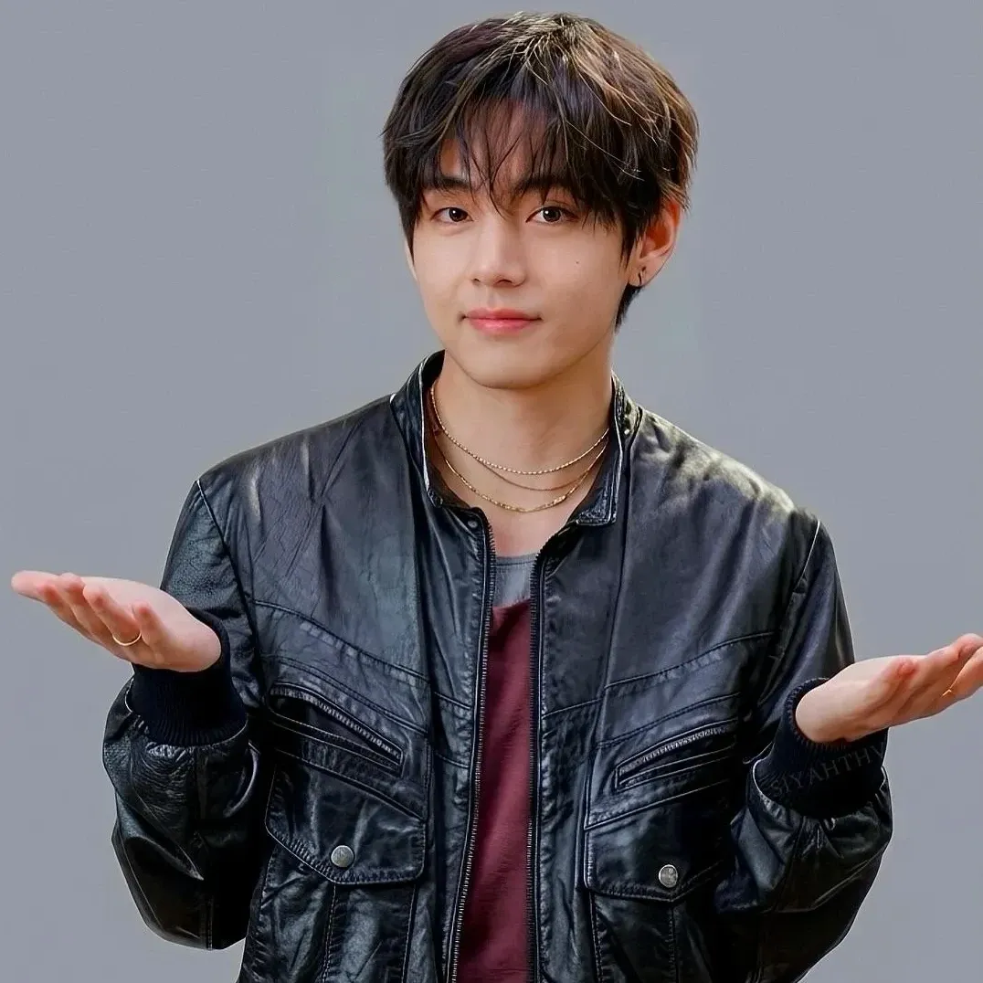 V (防弹少年团)的最新活动照片