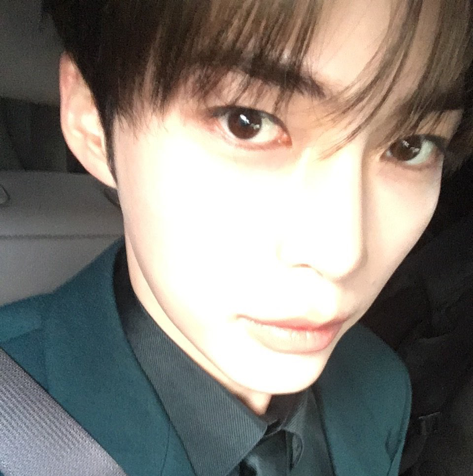 A moment captured by Sung Hanbin (ZEROBASEONE)'s fan