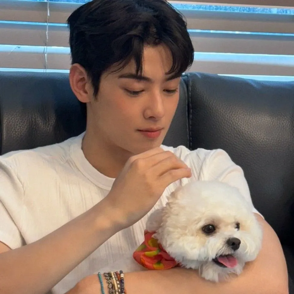 A moment captured by ASTRO's fan