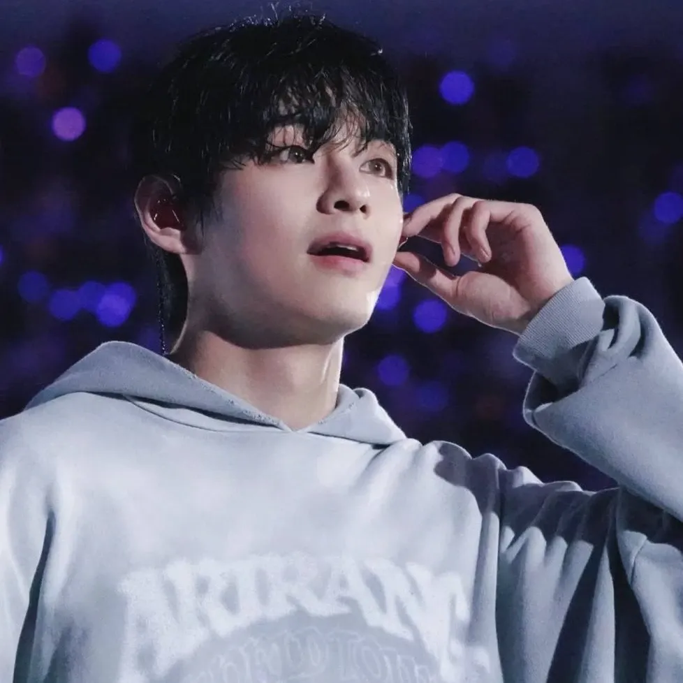 Momen yang diabadikan oleh penggemar V (BTS)