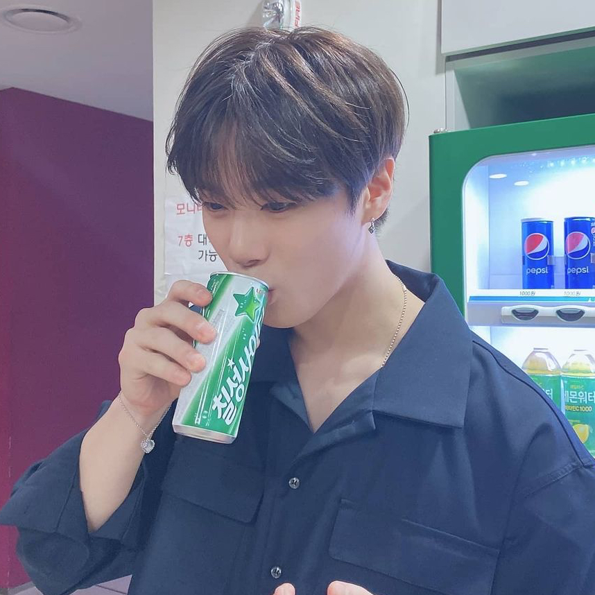 Latest photo of Moonbin (ASTRO)