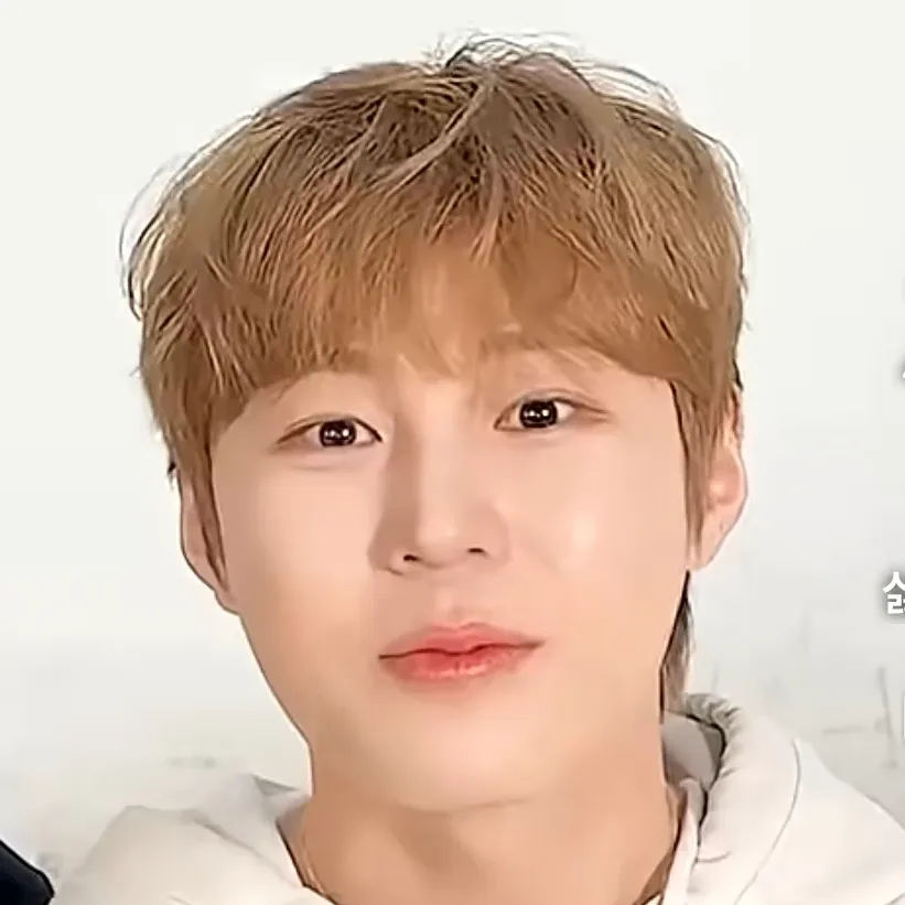 Foto terbaru Ha Sungwoon