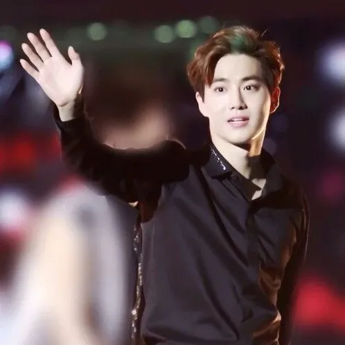 Behind-the-scenes cut of Suho (EXO)