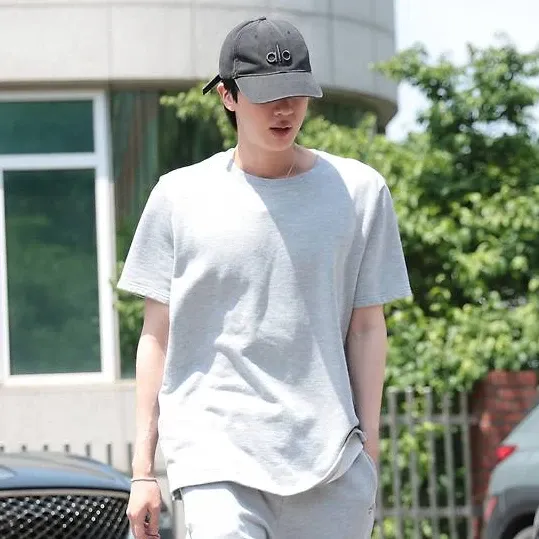 Behind-the-scenes cut of Jin (BTS)