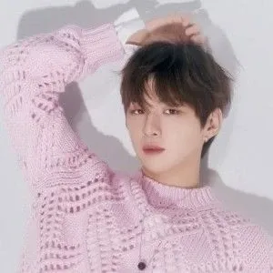 강다니엘의 비하인드 컷