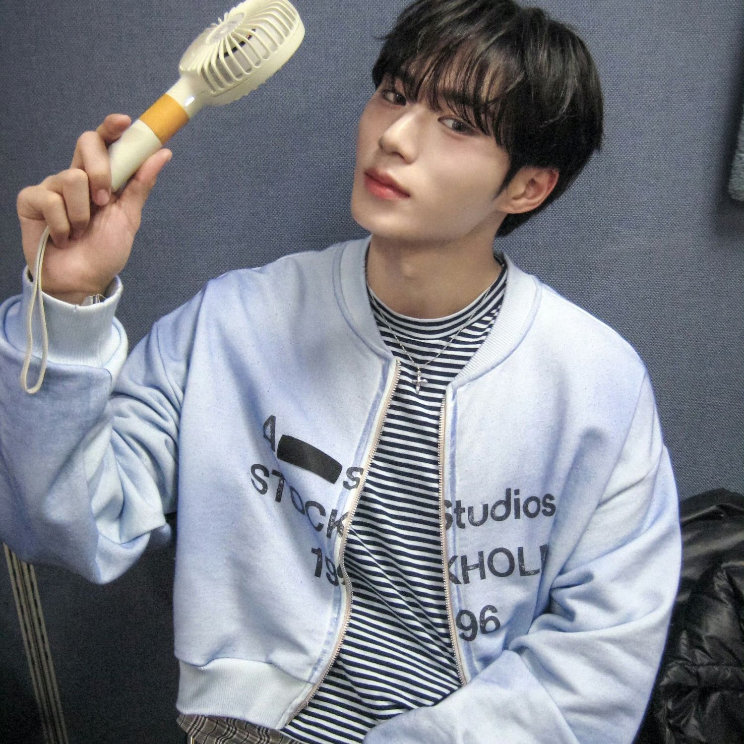 Behind-the-scenes cut of Kim Junseo (ALPHA DRIVE ONE)