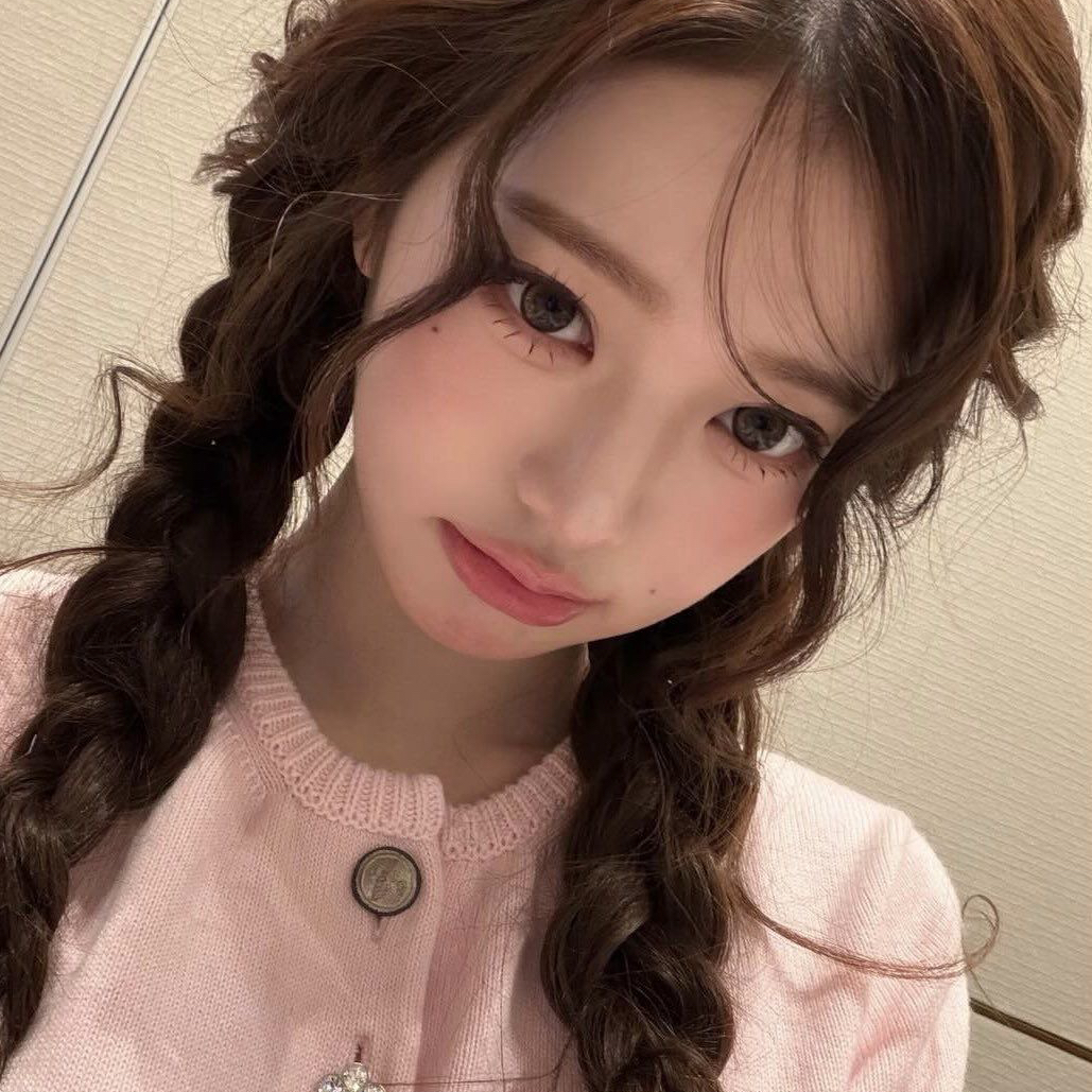 A moment captured by Jang Wonyoung (IVE)'s fan