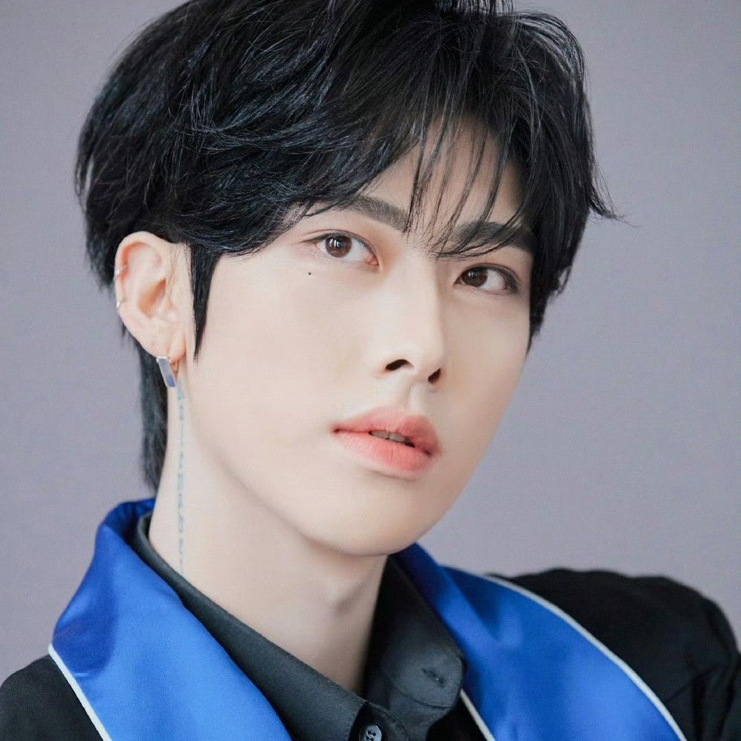 Recent activity shot of Ricky (ZEROBASEONE)