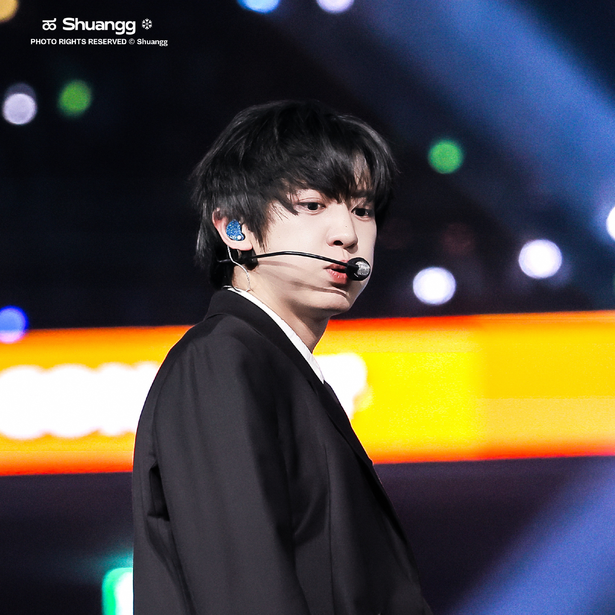 A moment captured by Chanyeol (EXO)'s fan