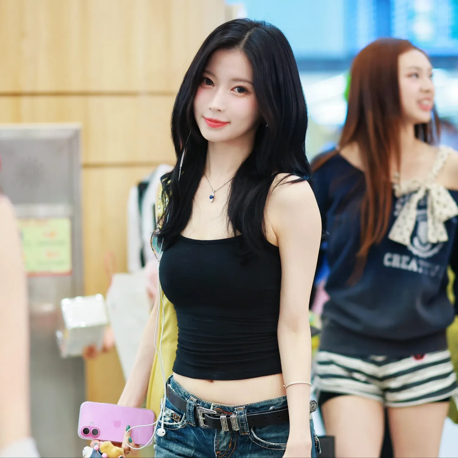 Asa (BABYMONSTER)粉丝拍下的瞬间