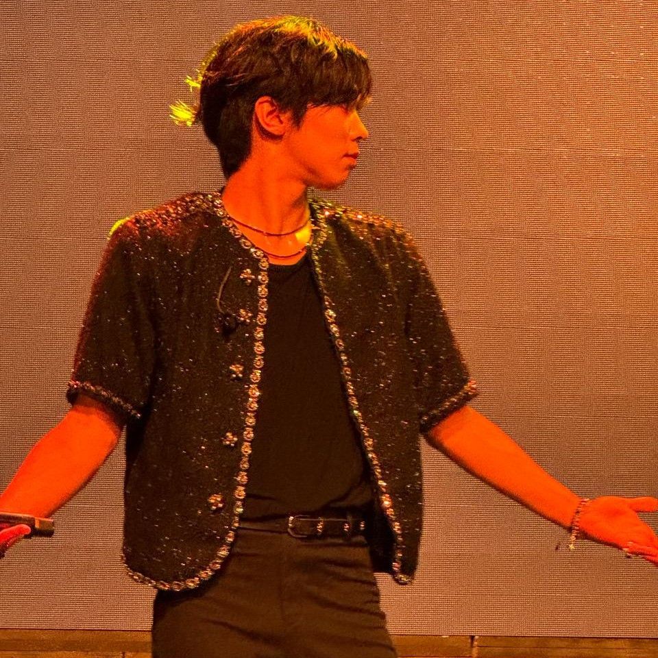 A moment captured by Rocky's fan