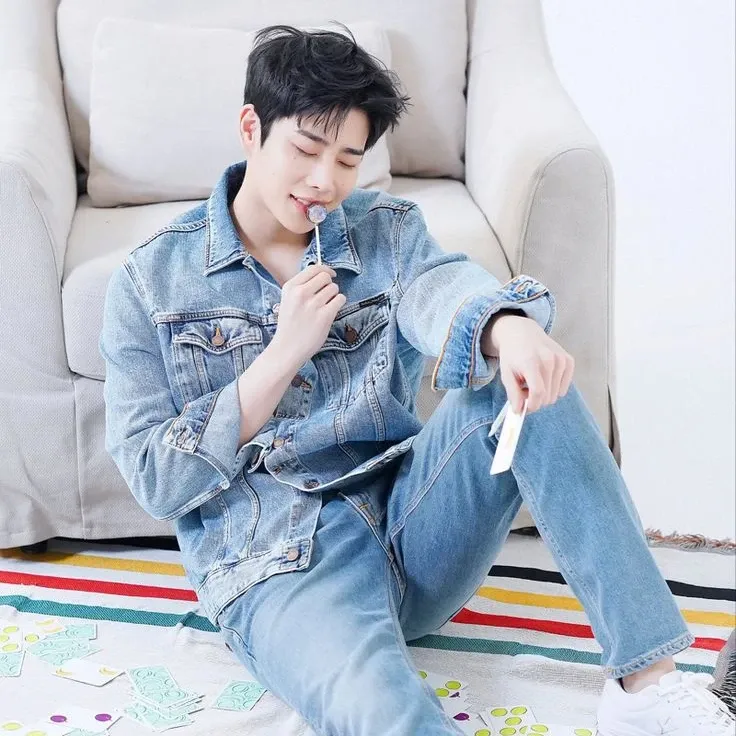 Latest photo of MJ (ASTRO)