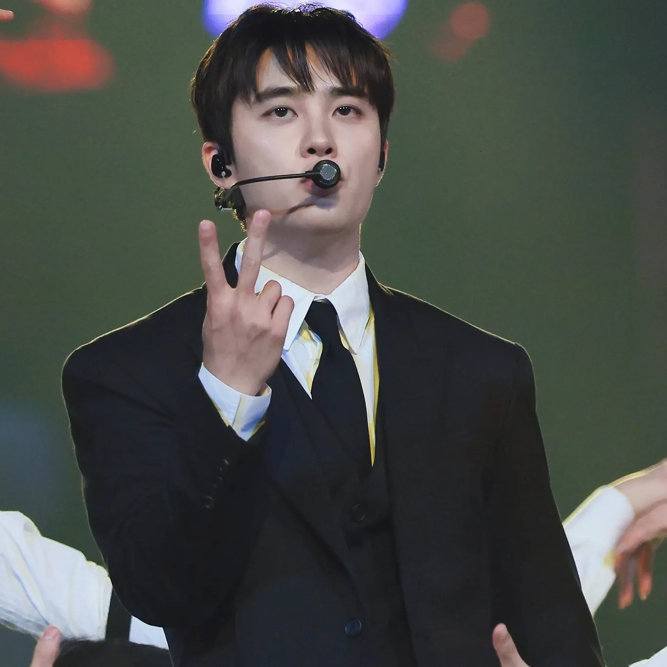 Foto aktivitas terbaru D.O. (EXO)