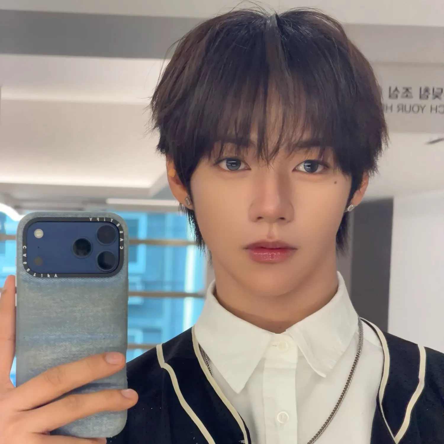 Behind-the-scenes cut of JL (AHOF)