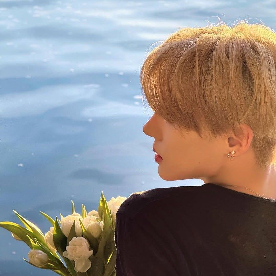 Foto terbaru Lee Sangwon (ALPHA DRIVE ONE)