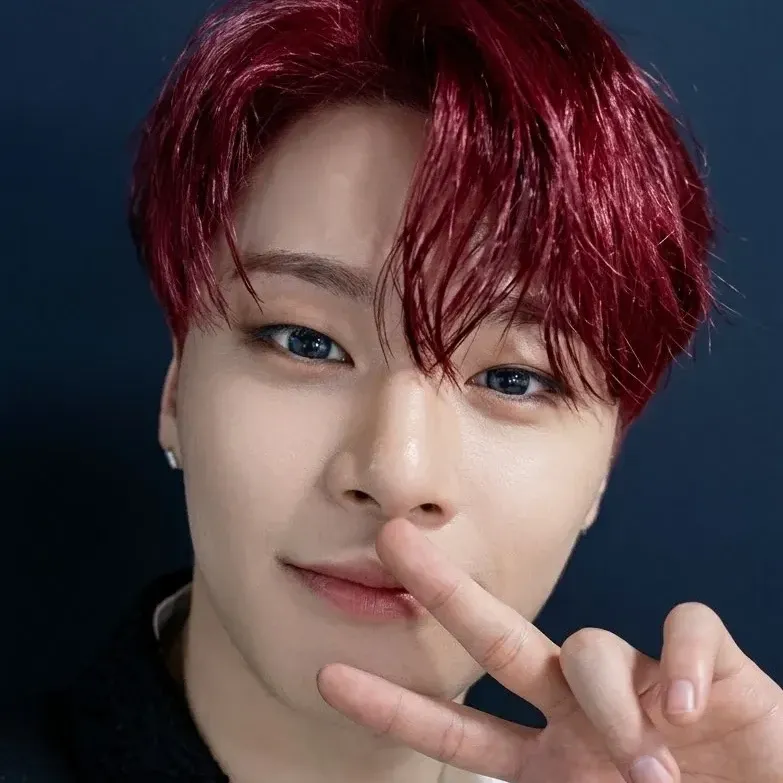Behind-the-scenes cut of Moonbin (ASTRO)