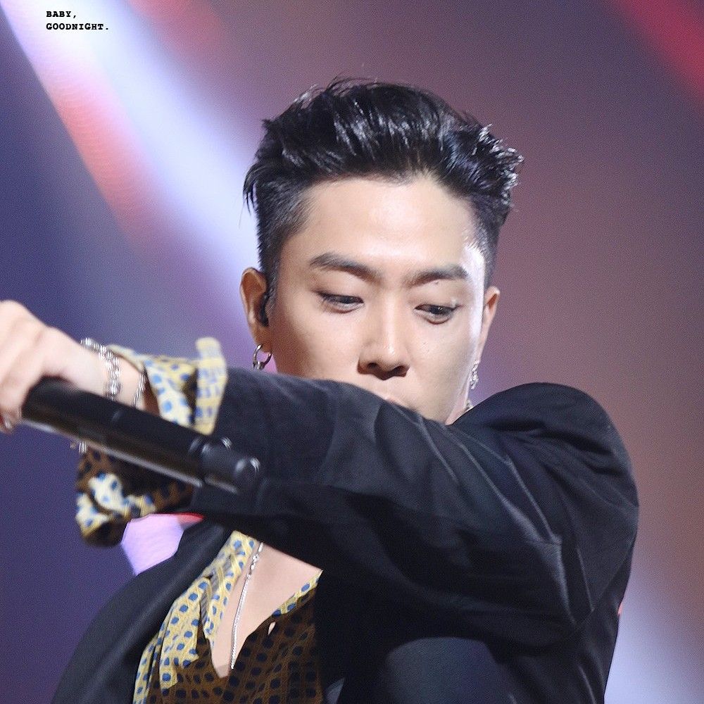 A moment captured by Eun Jiwon (SECHSKIES)'s fan