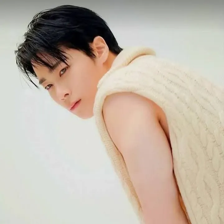 A moment captured by Moonbin (ASTRO)'s fan