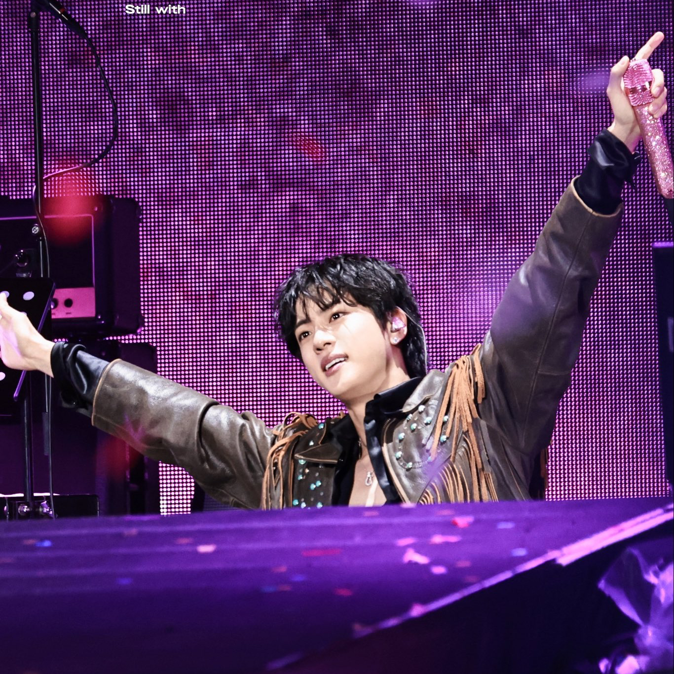 진 (방탄소년단) 최근 활동샷