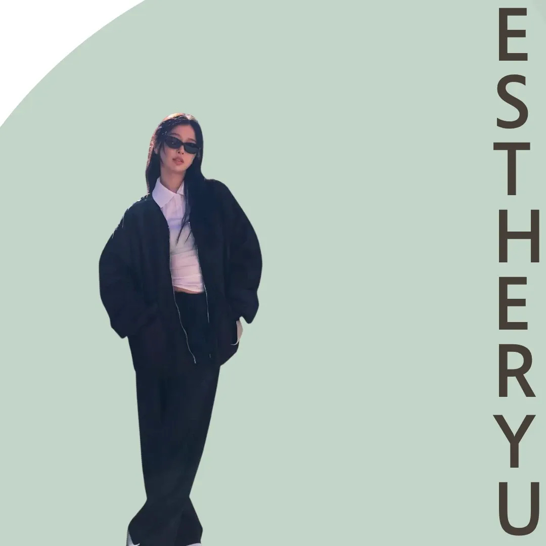 A moment captured by Esther Yu's fan