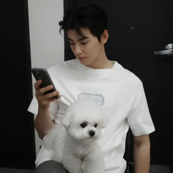 A moment captured by Eunwoo (ASTRO)'s fan