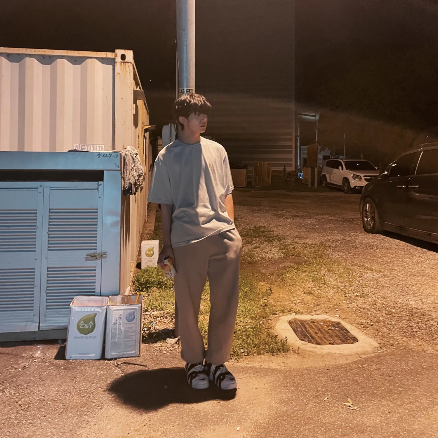 Behind-the-scenes cut of Evan