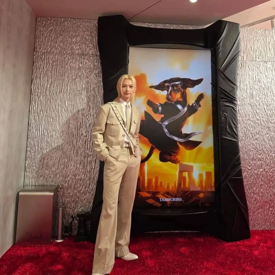 Latest photo of Felix (Stray Kids)