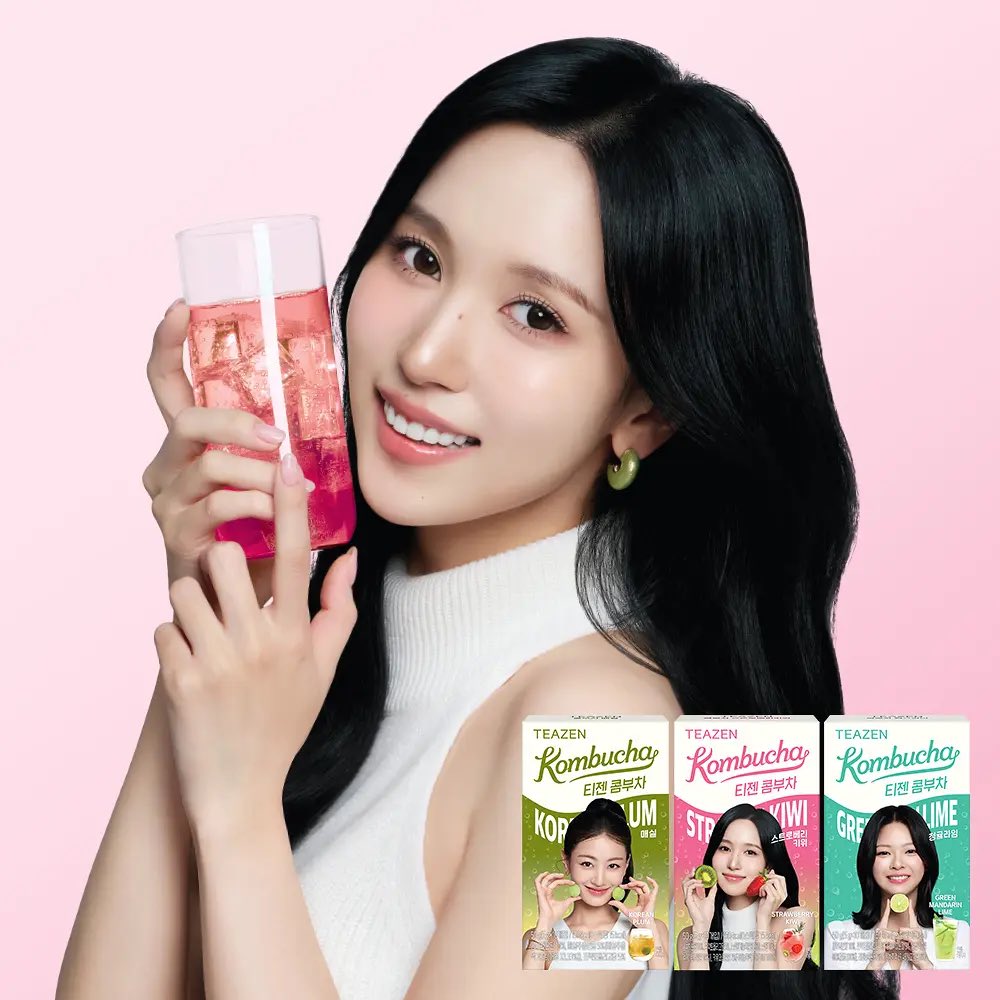 Latest photo of TWICE