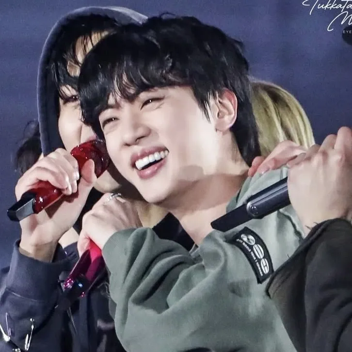 A moment captured by Jin (BTS)'s fan