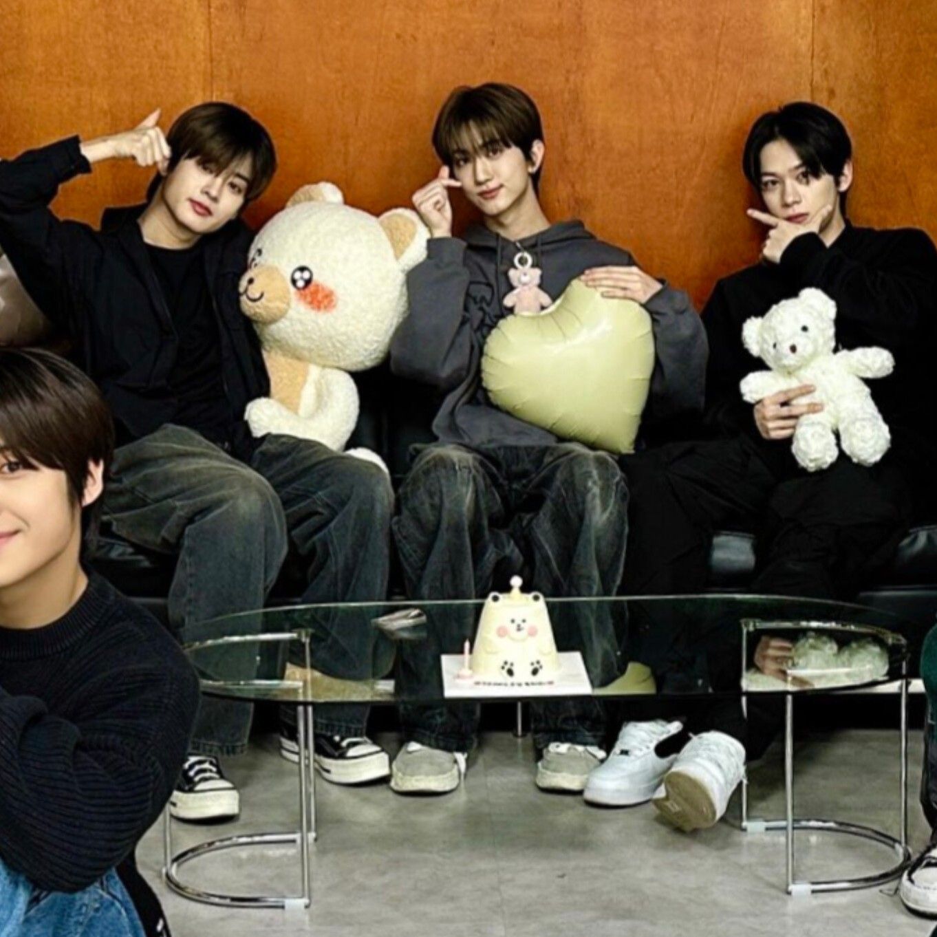 A moment captured by YOUNITE's fan