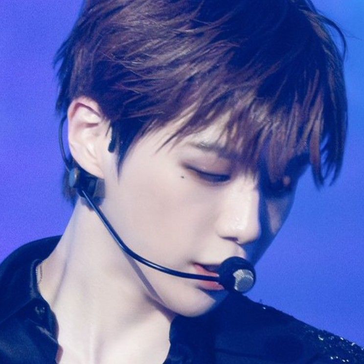 강다니엘 최근 활동샷