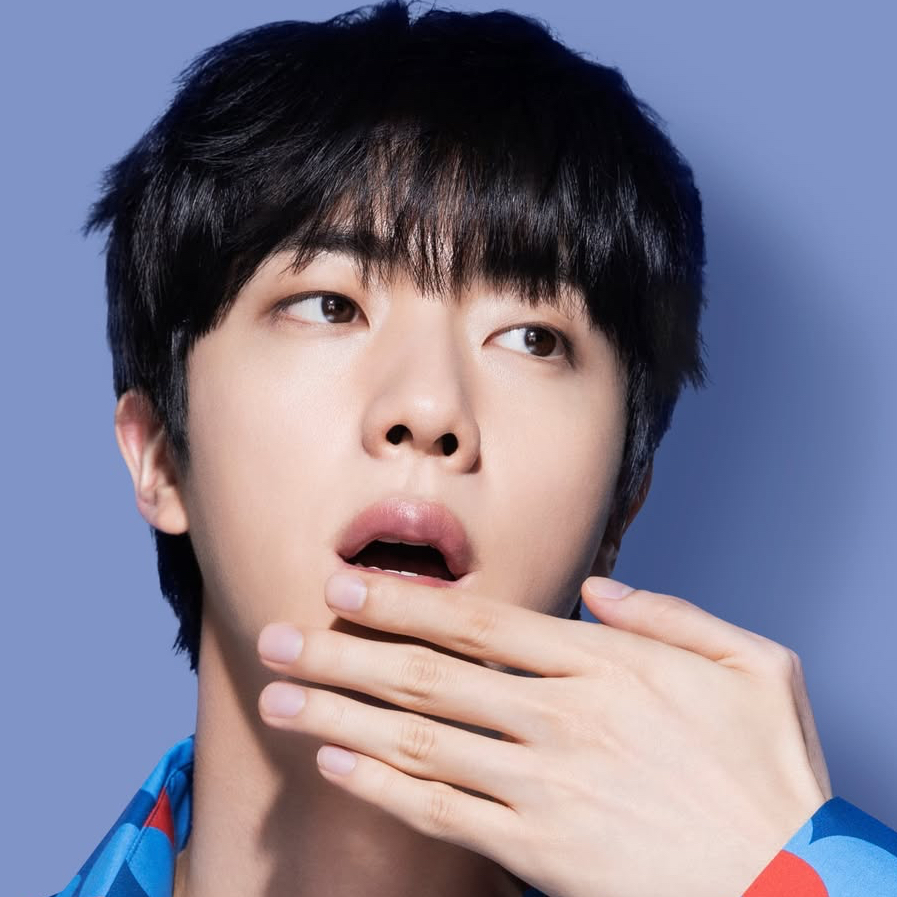 Momen yang diabadikan oleh penggemar Jin (BTS)
