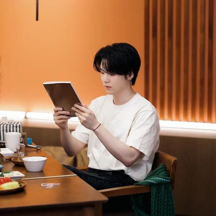 슈가 (방탄소년단)의 비하인드 컷