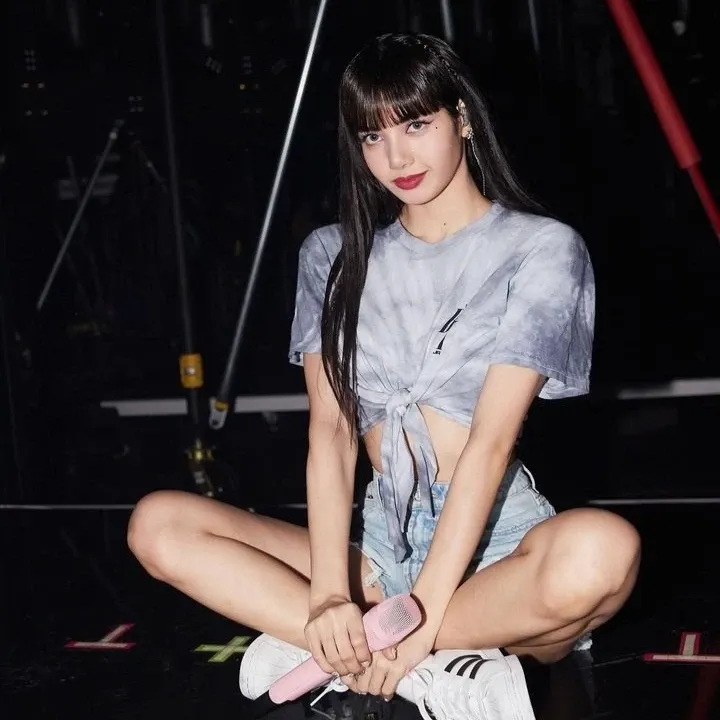 Foto terbaru Lisa (BLACKPINK)
