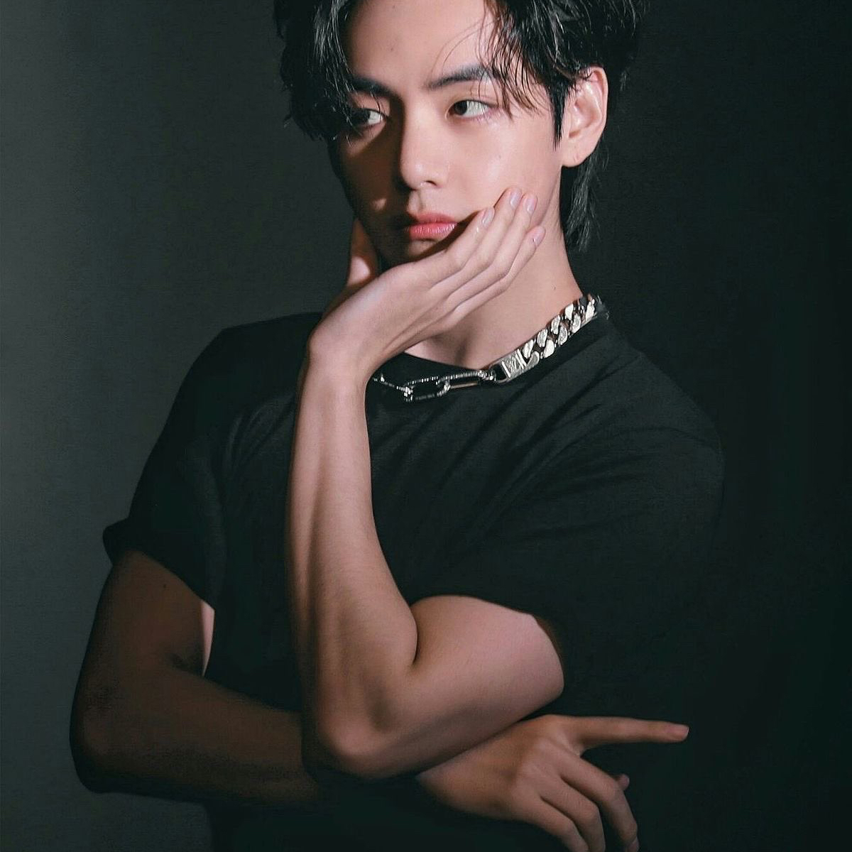 Momen yang diabadikan oleh penggemar V (BTS)