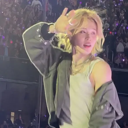 Behind-the-scenes cut of BTS