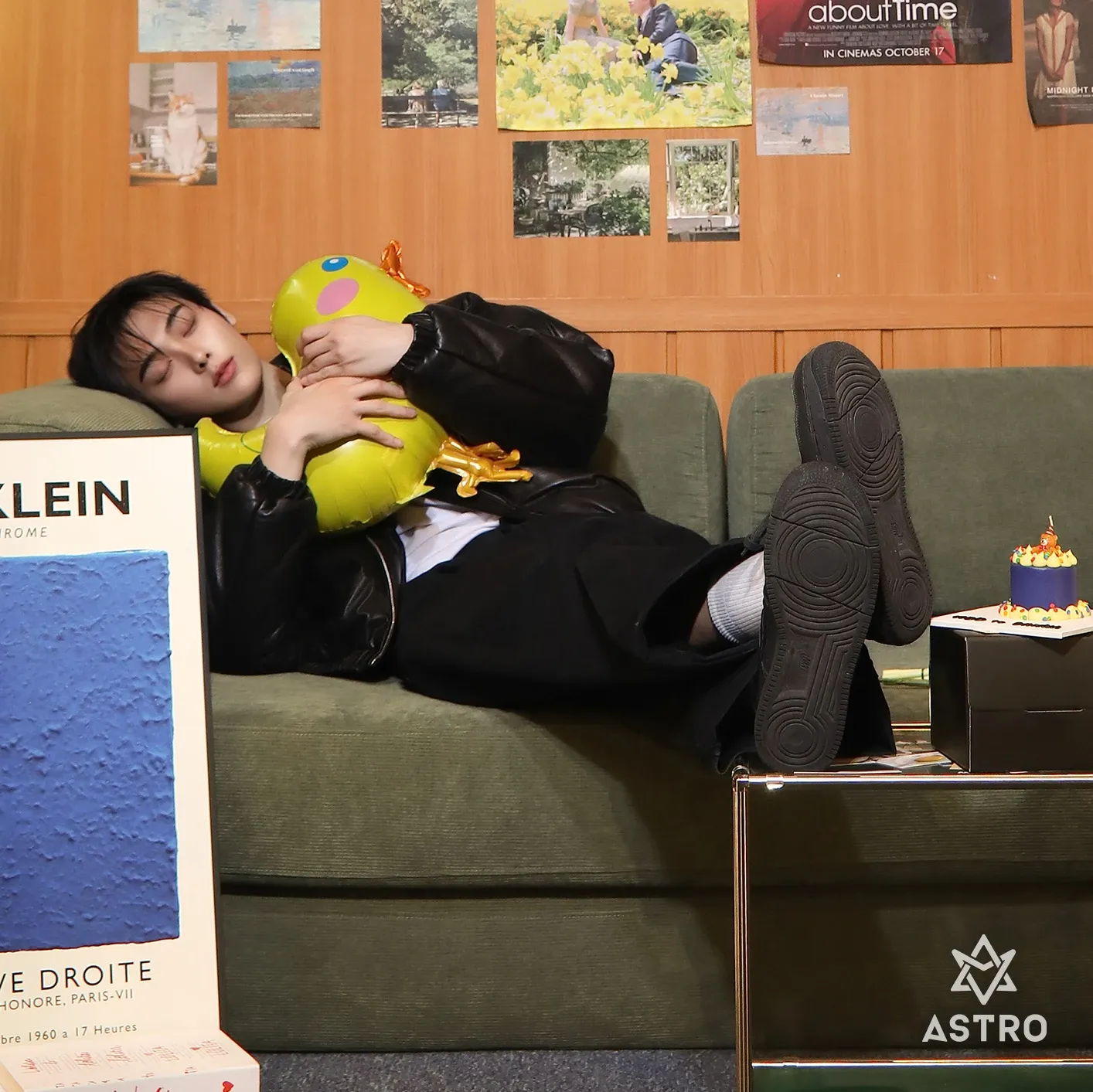 A moment captured by ASTRO's fan