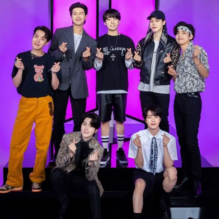 Foto aktivitas terbaru BTS