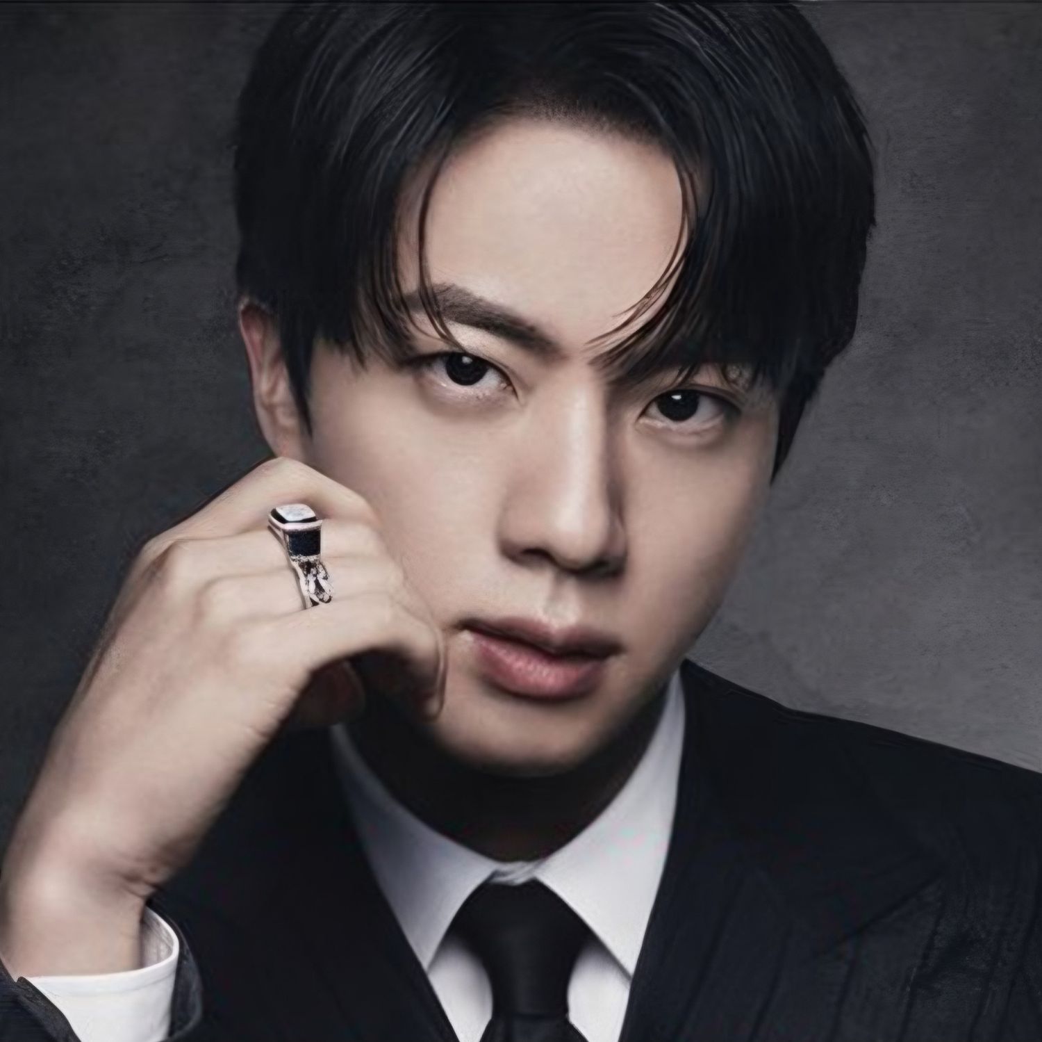 진 (방탄소년단)의 최신 사진