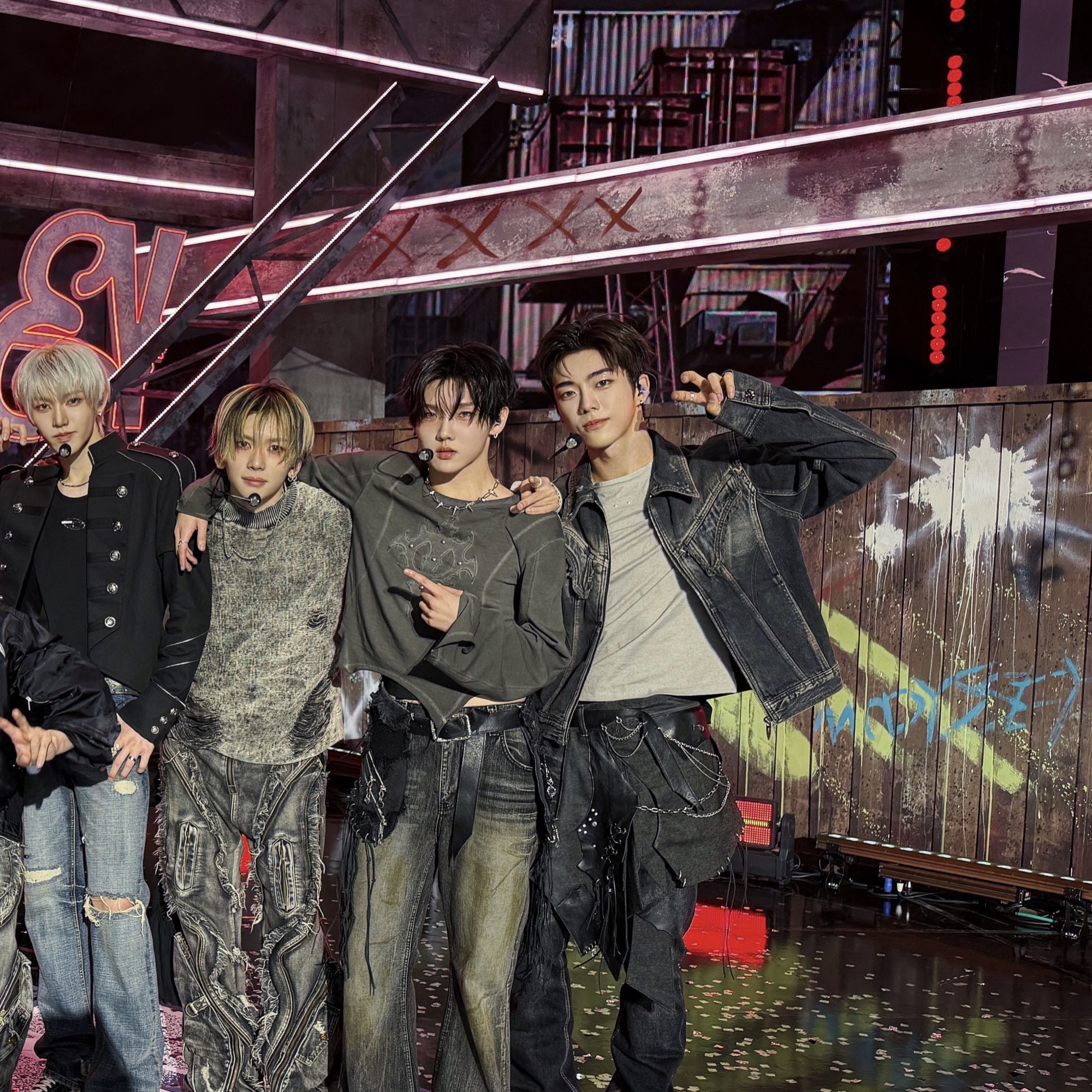 K-POP posts beloved by 린린 (MODYSSEY) fans