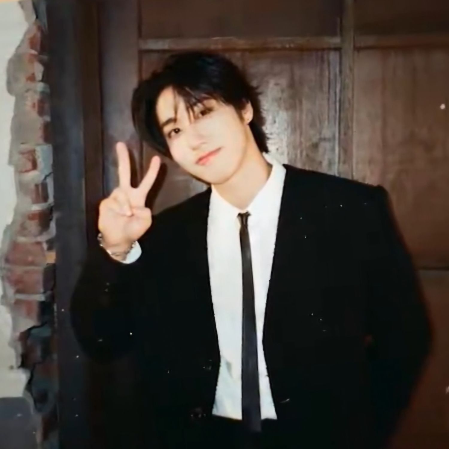 Behind-the-scenes cut of HAN (Stray Kids)