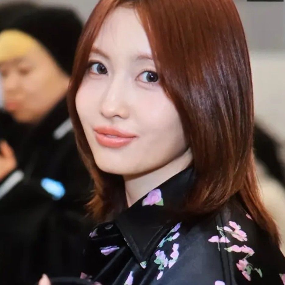 Momo (TWICE)的幕后花絮