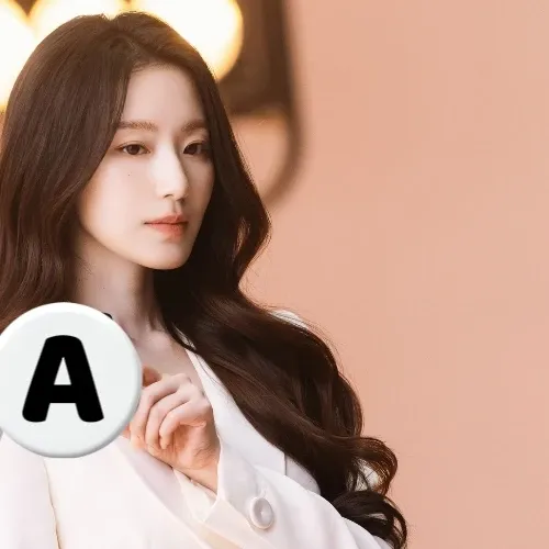 Latest photo of Shuhua (i-dle)