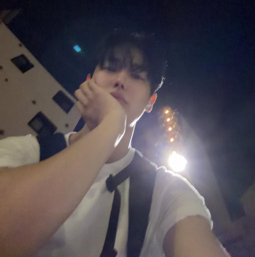 Behind-the-scenes cut of Choi Byungchan