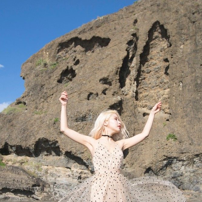 Recent activity shot of Solar (MAMAMOO)