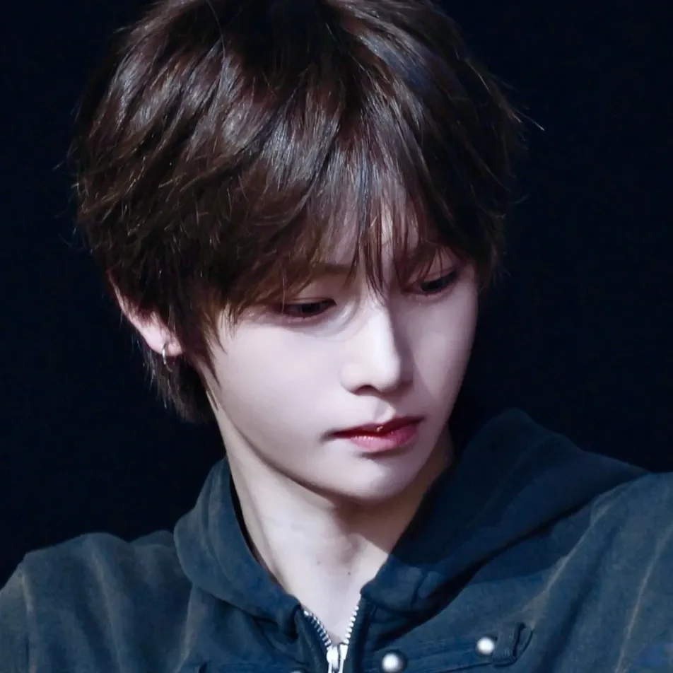 Recent activity shot of Zhou Anxin (ALPHA DRIVE ONE)